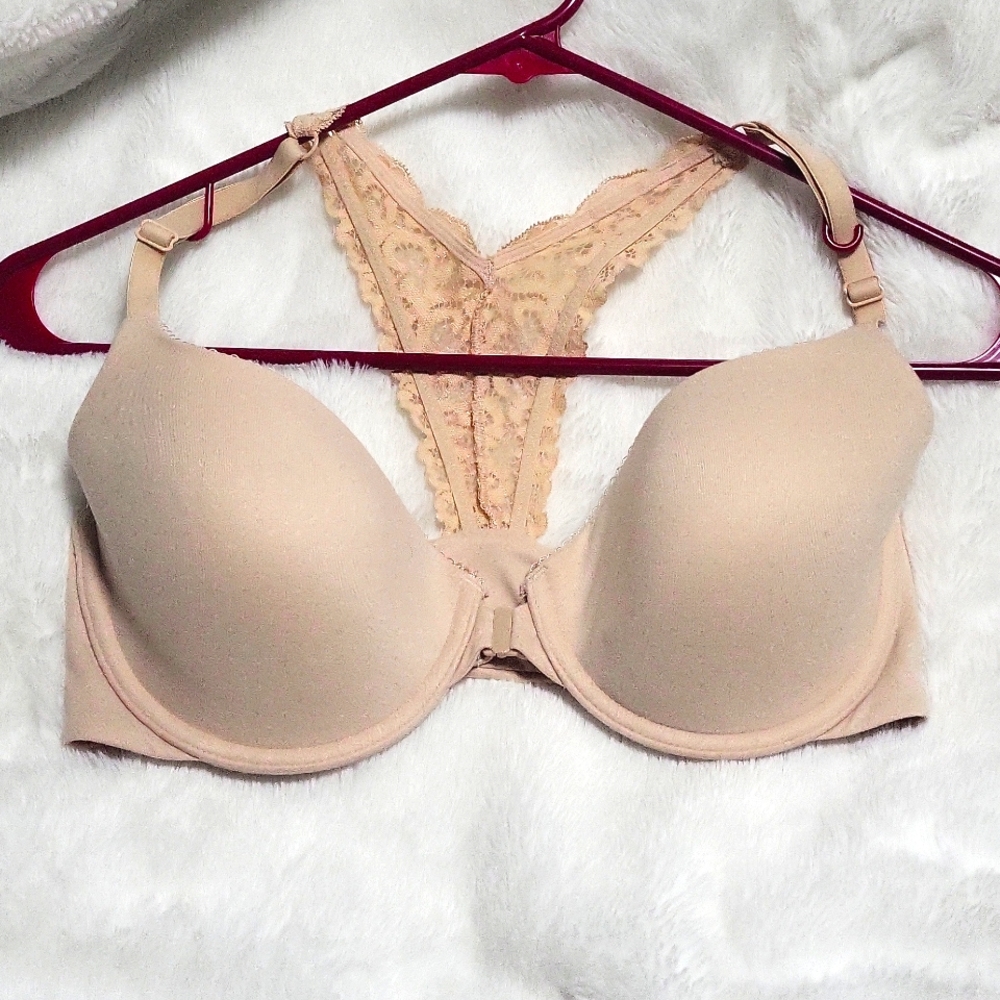 Victoria Secret lacy razor back bra. 32DD. Tan. Brand new never worn
